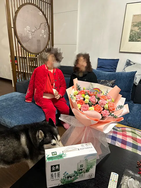 太平人寿黔东南中支开展VIP客户住院探视服务