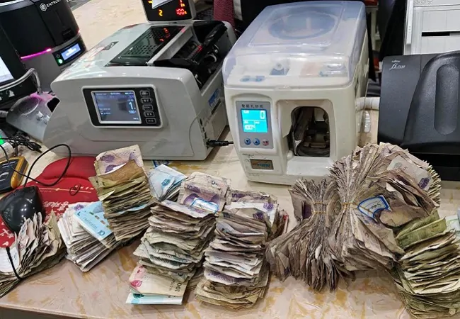 榕江农信联社：兑换残币解民忧，用心拼凑暖人心