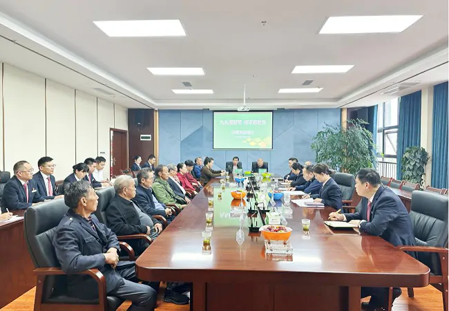 （图为：丹寨农商银行举办“九九重阳节 浓浓敬老情”座谈会）.png