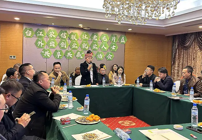 搭建沟通桥梁 助力老乡创业