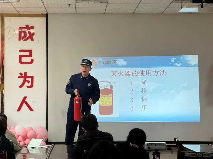 中国人寿黔东南分公司开展消防安全知识培训及实操逃生演练