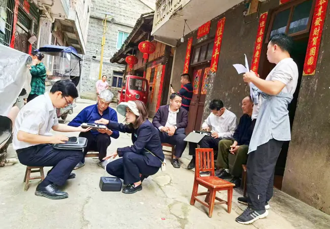 客户&ldquo;零趟跑&rdquo;！台江富民村镇银行上门集中开卡服务