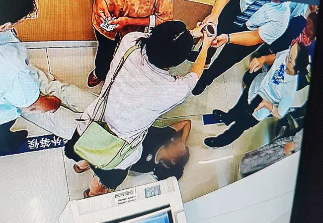 客户突然晕倒，建设银行黄平支行接力救助暖人心