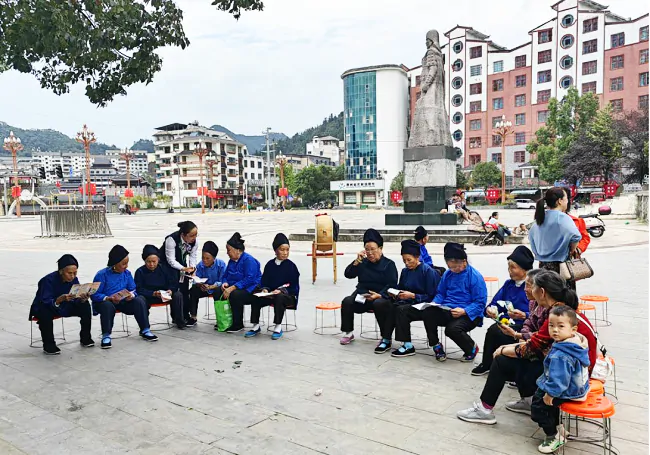 台江农信联社：迎重阳心系&ldquo;银发族&rdquo;   防风险情暖&ldquo;夕阳红&rdquo;