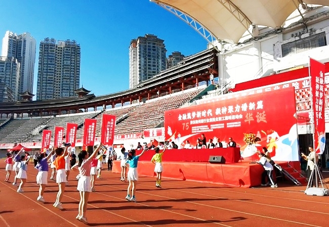 热舞1.jpg