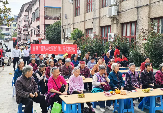 台江富民村镇银行：医保代缴&ldquo;进家门&rdquo;  服务群众&ldquo;零距离&rdquo;