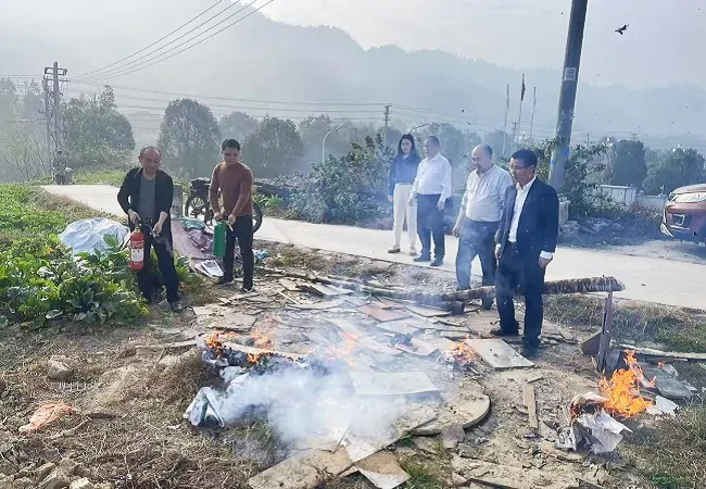 农发行黎平县支行组织开展消防演练