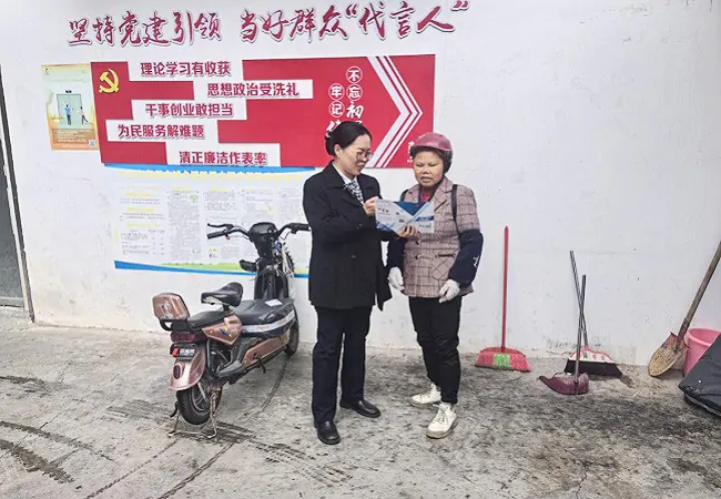 凯里农商银行湾溪支行积极开展&ldquo;央行支付 中流砥柱&rdquo;主题宣传活动