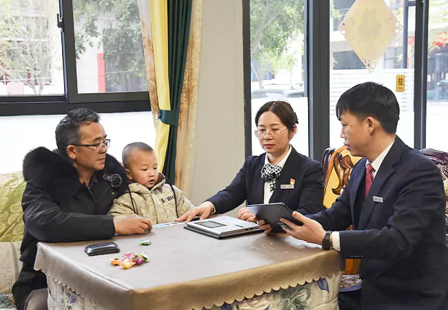 擦亮社保为民底色 搭建群众保障桥梁