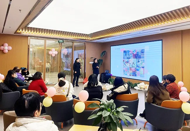 邮储银行黔东南州分行营业部开展&ldquo;绽放美丽&middot;诗情画意&rdquo;三八节主题活动