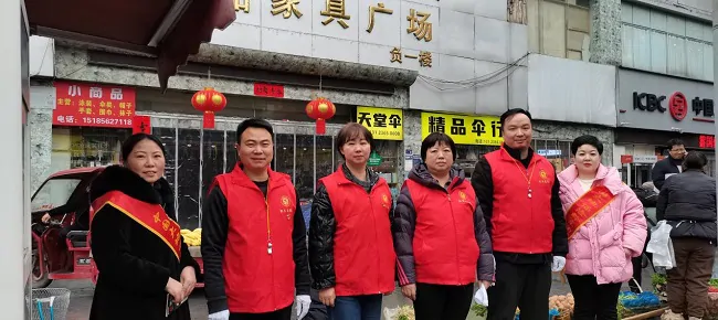 中国大地保险黔东南中支积极开展3.15 消费者权益宣传与雷锋月志愿服务活动