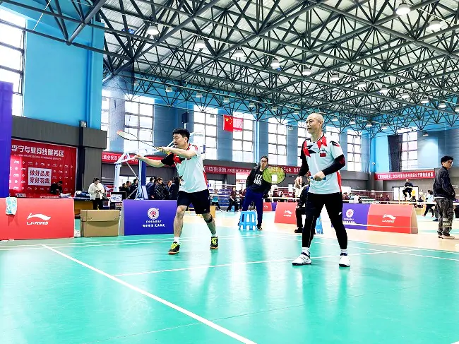 农业银行黔东南分行在黔东南州首届羽毛球公开赛中斩获佳绩