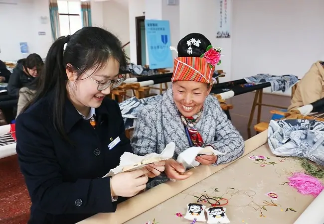 黔路锦绣话传承&mdash;&mdash;建设银行黔东南州分行支持非遗产业发展