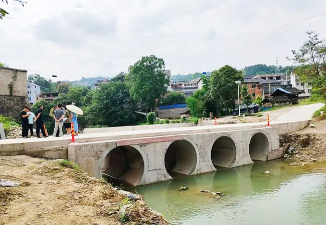 图为：农业银行资金帮扶的黄平县重安镇大石村拱桥项目.jpg