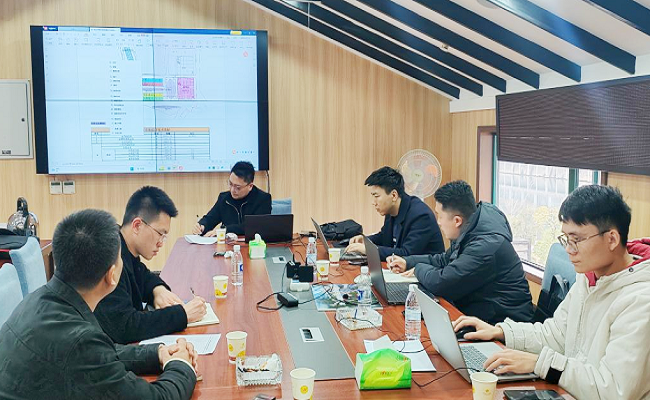 图为：该行团队现场讲解农发行信贷政策及相关要求.png
