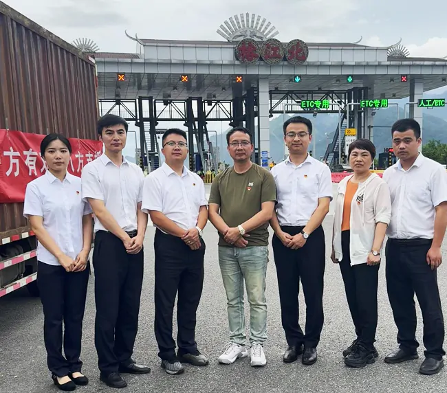 践行金融担当  传递农信温情