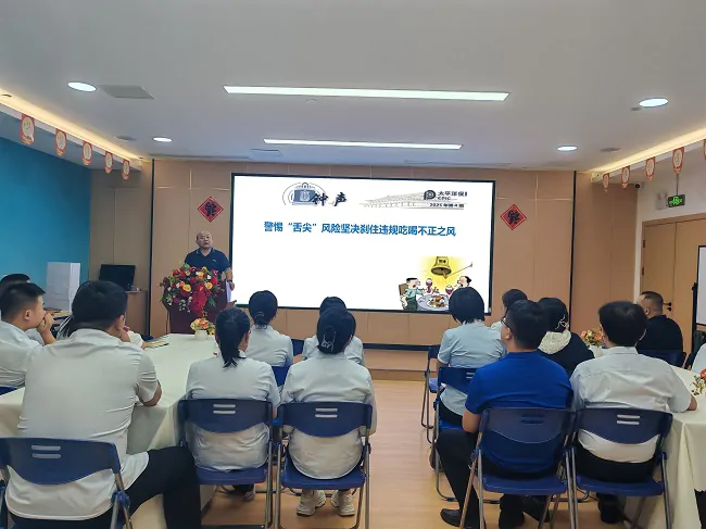 中国太保寿险黔东南中支积极参加产寿险贵州分公司联合开展的反洗钱宣教活动