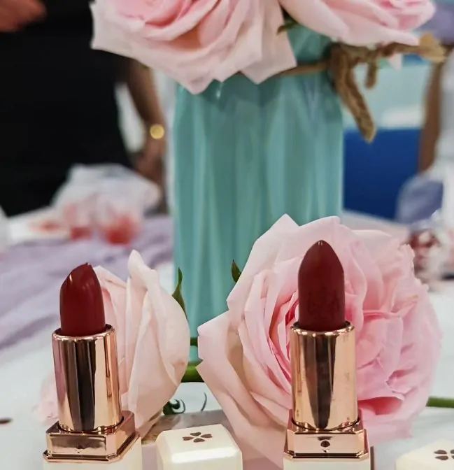 新华保险黔东南中支组织开展&ldquo;唇间密码&middot;绽放美丽&rdquo;女性专场联谊活动