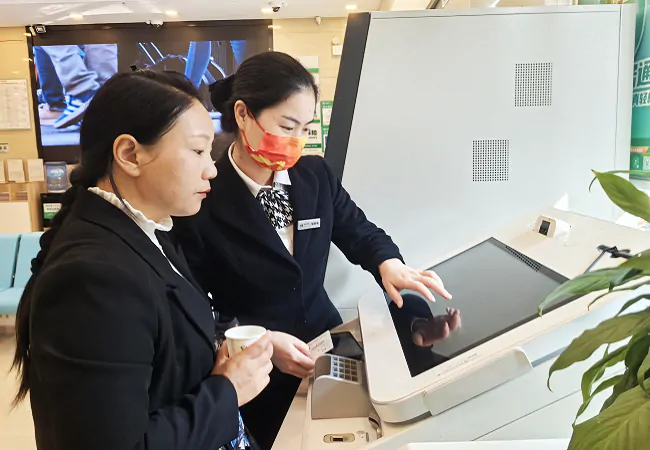 服务沉一线 便民零距离