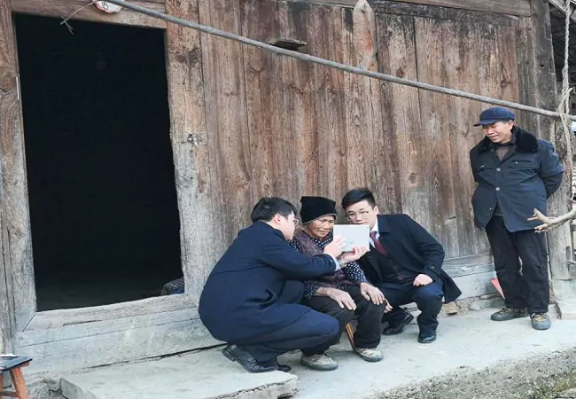 社保卡&ldquo;敲门&rdquo;暖桑榆    银政联动解民忧