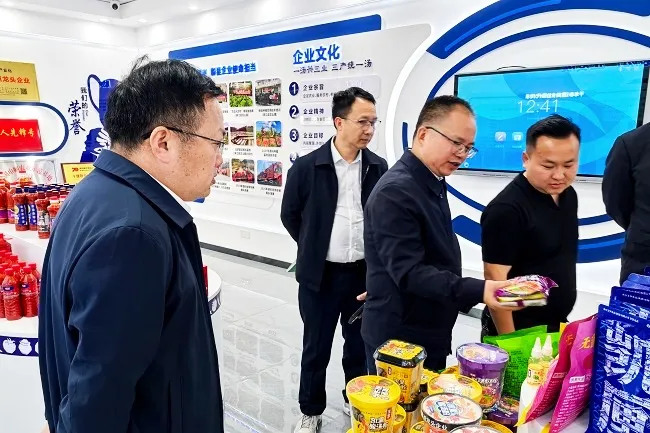 走访调研摸实情  金融赋能促发展